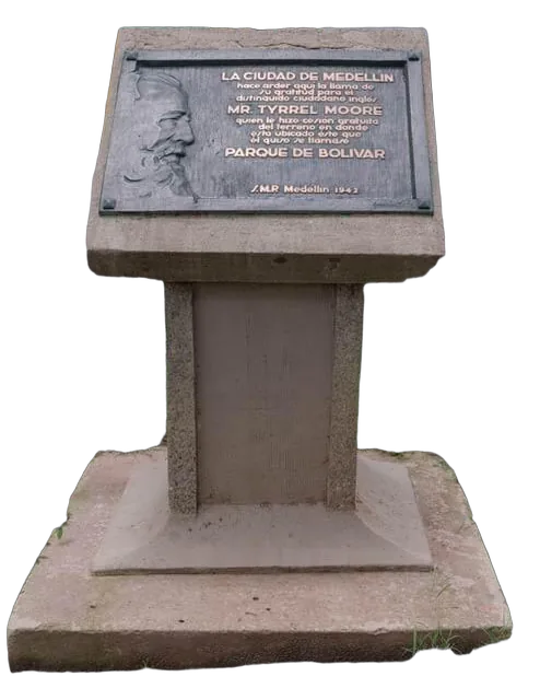 PLACA MISTER JAMES TYRREL MOORE