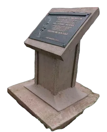 PLACA MISTER JAMES TYRREL MOORE