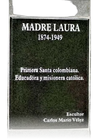 MADRE LAURA